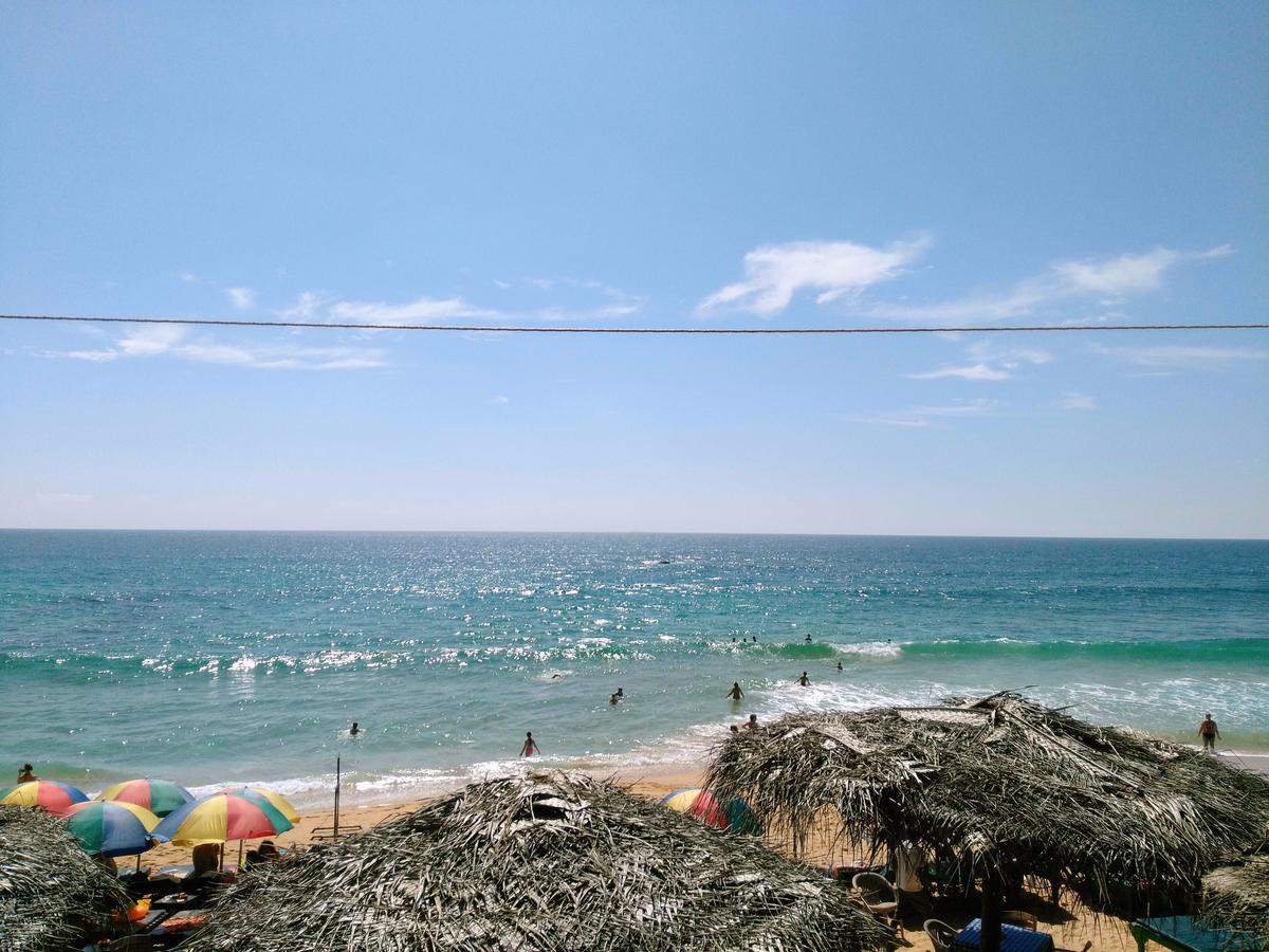 Sunnys Beach Guest House ヒッカドゥワ エクステリア 写真