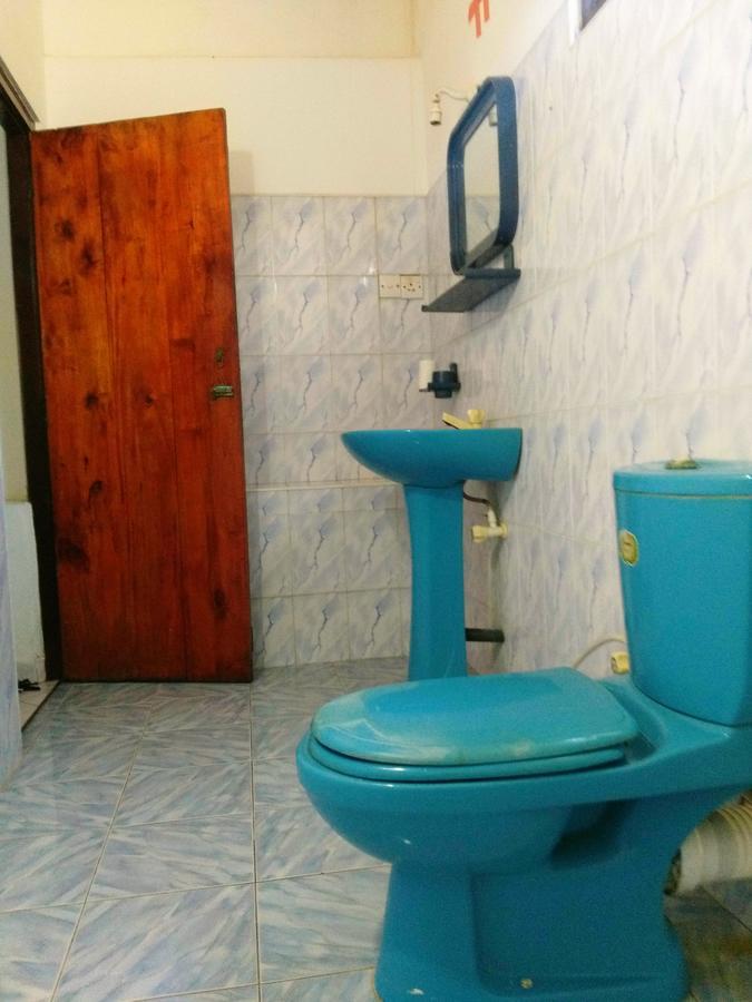 Sunnys Beach Guest House ヒッカドゥワ エクステリア 写真