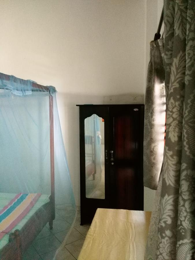 Sunnys Beach Guest House ヒッカドゥワ エクステリア 写真